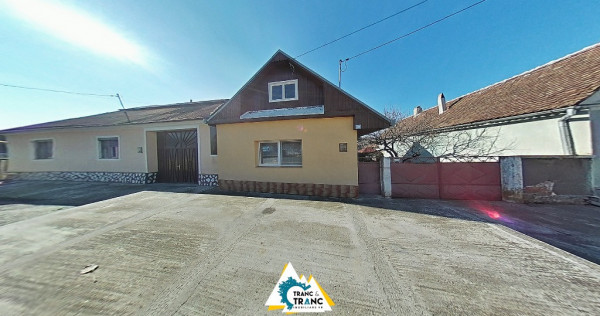 Casa cu 4 camere renovata in 2017 in Zabrani