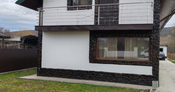 Casa parter+mansarda si teren in Lipovat, Vaslui