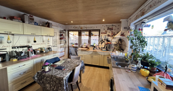 Casa individuala de vanzare 4 camere 184 mp utili zona Mihai