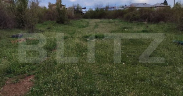 Teren INTRAVILAN 8280 mp, zona Laminorului