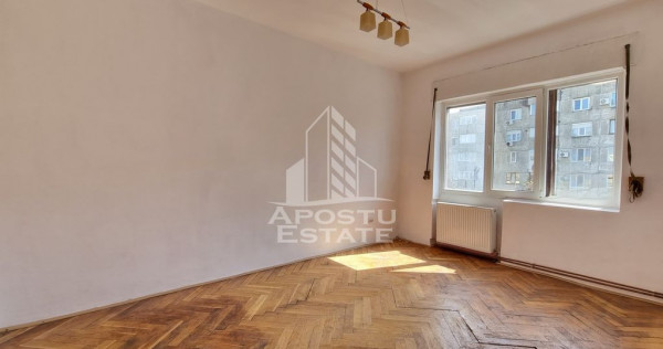 Apartament 2 camere, decomandat, langa Iulius Mall