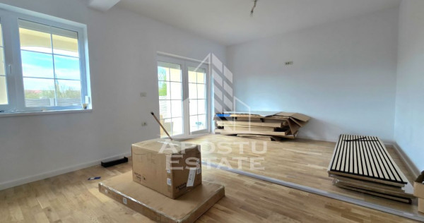 Jumatate de duplex, modern, cu 4 camere si 2 bai, Sag, va...