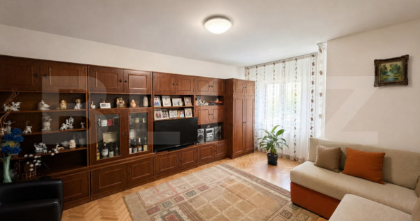 Apartament 4 camere decomandat,97 mp, zona parcul Romanescu