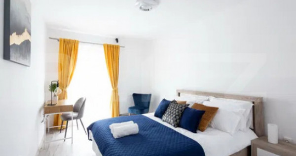 Apartament 2 camere, lux, parcare, zona Mihai Viteazu