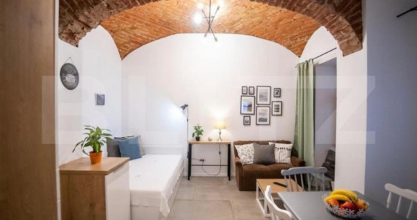 Clădire de patrimoniu din secolului XIX, de vanzare, zona