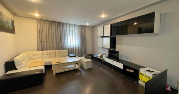 Casa de vanzare, cu 4 camere, 140 mp, zona Centru Vechi