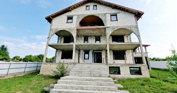 Casă spațioasă S+P+1E+M și teren generos 1664 mp