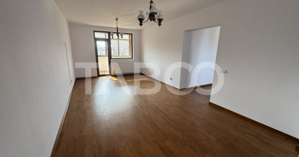 Apartament decomandat cu 3 camere 69 mpu 2 locuri parcare Se