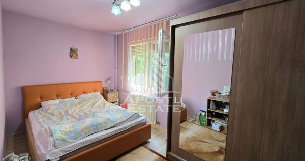 Apartament cu 3 camere, etaj intermediar, zona Dacia