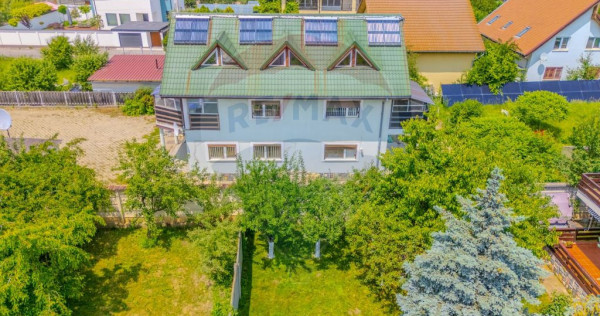 Vila rezidential/ gradina de vis/sera/ panouri/ Sanpetru!