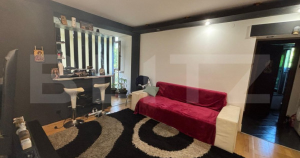 Apartament de vanzare, cu 2 camere, 46 mp, zona Al. Trandafi