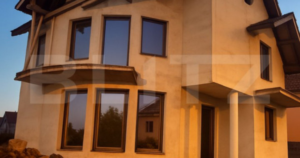 Casă de vanzare, cu 6 camere, 163 mp, zona Cetate