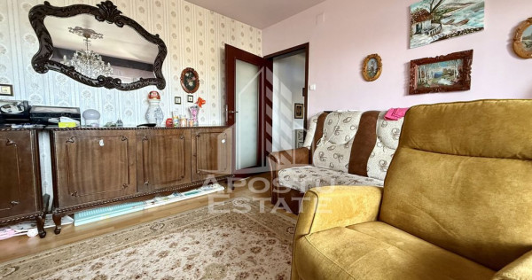 Apartament cu 3 camere, 2 bai, zona Dambovita
