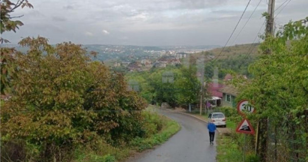 Bucium, Fundac Paun, teren1500mp. casa veche, locuibila, 80m