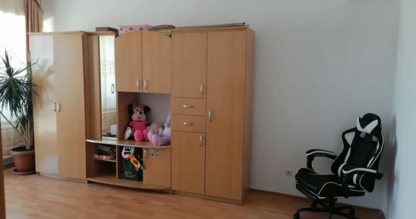 1 camera in zona Soarelui