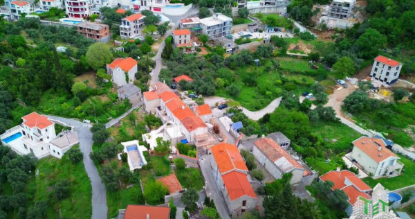 Teren de in Budva Muntenegru