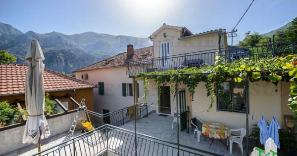 Casa de in Kotor Muntenegru