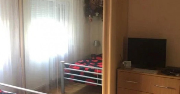 2 camere in zona Complexului Studentesc