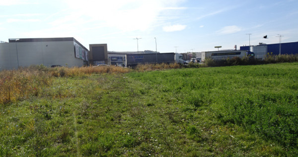 Vand teren intravilan in Deva suprafata totala 43 000 mp, zona Auchan