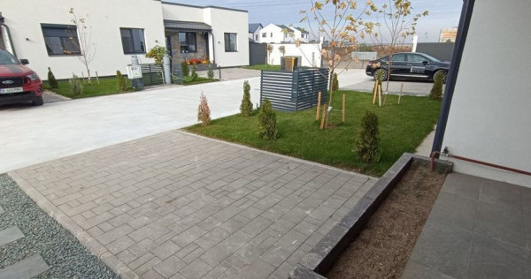 Casa Parter! 3 dorm.+2 bai+2 parcari ! Aproape de centura...