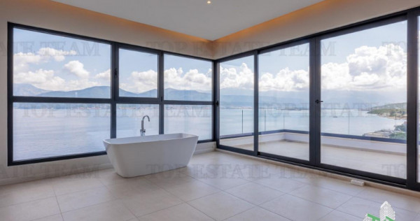 Vila de in Tivat Muntenegru