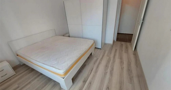 1 camera in zona Aradului