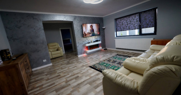 Casa parter si mansarda in zona Garii, Vaslui