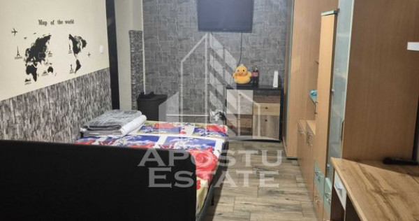 Garsonira de inchiriat zona UMT,