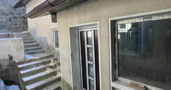 Garsoniera, 27 mp Busteni