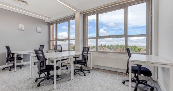 Spațiu de birou privat pentru 5 persoane în Regus City Centre