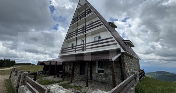 Proprietate turistică în Vârful Roman – Horezu, vedere