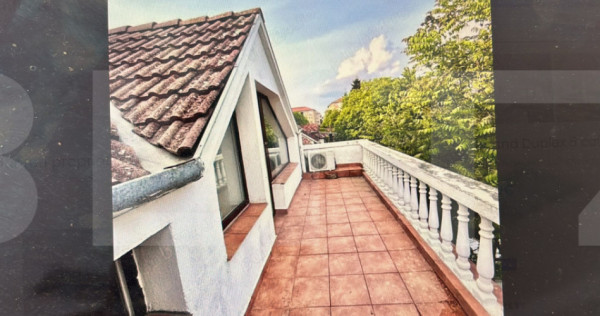 ???? Jumătate de duplex, de vanzare P+E+M &icirc;n zona Lipovei,