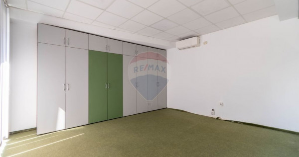 Casa cu 12 camere de inchiriat, Str. Traian