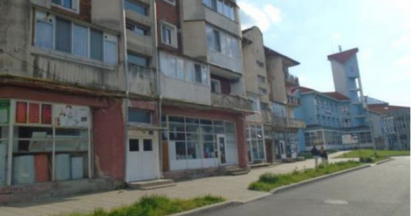 Cota 3/16-apartament 3 camere, Vulcan, Jud Hunedoara