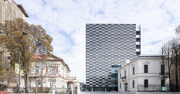 Spațiu de birou tip open-plan pentru 10 persoane în Regus Primavera