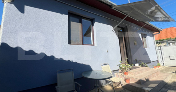 Casa de v&acirc;nzare cu 3 camere, 75 mp, 190 mp teren, zona Micr