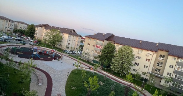 Apartament complet echipat, 3 camere, lângă parc, magazin și școală
