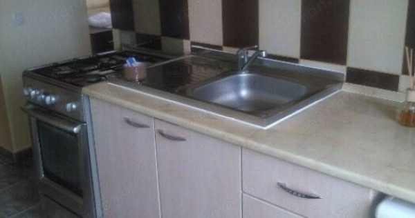 Apartament cu 2 camere in zona Bucovina