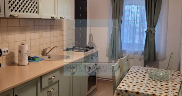De vanzare apartament 2 camere/ zona Racadau