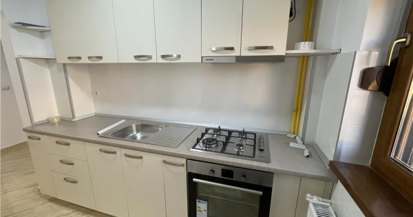 Apartament 3 camere, etaj 2, complet renovat, zona Sud