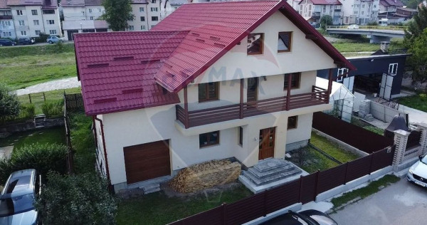 Casă / Vilă cu 5 camere de v&acirc;nzare &icirc;n zona Central Gu...