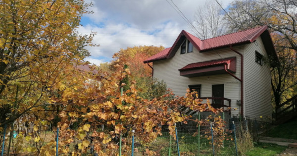 Imobil regim de inaltime p+m, Comarnic