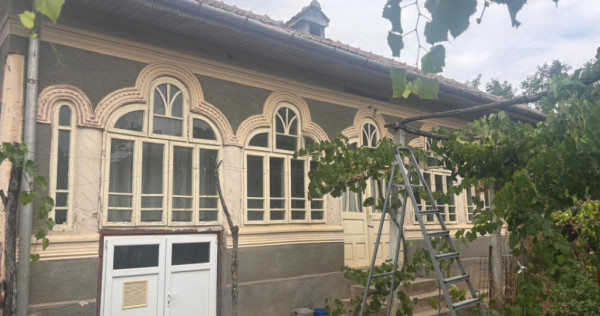 URGENT CASA renovata, 2023 mp teren, LA PRET DE GARSONIERA