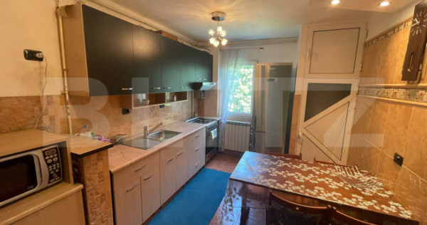 Apartament cu 2 camere, Foarte Spatios, Zona Superba