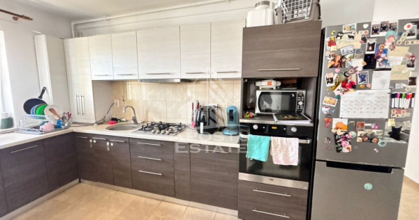 Apartament 3 camere in zona Girocului, centrala termica