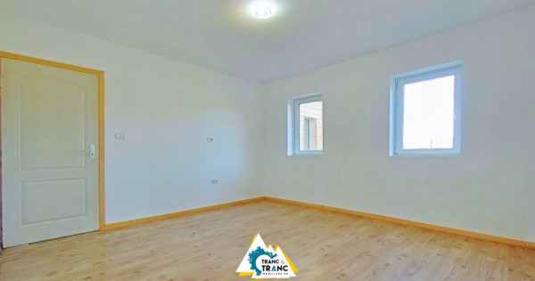 Casă nouă cu 6 camere de vânzare în Sânleani – spațiu, confort și efic