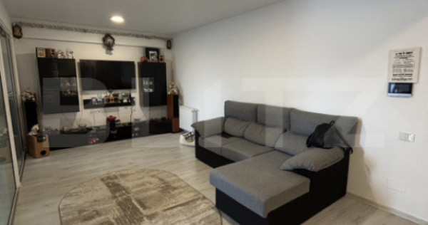 Apartament cu 3 camere, 68 mp, etaj intermediar, zona Tracto