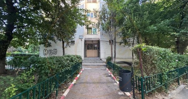 Apartament 2 camere de renovat – Aleea Vergului