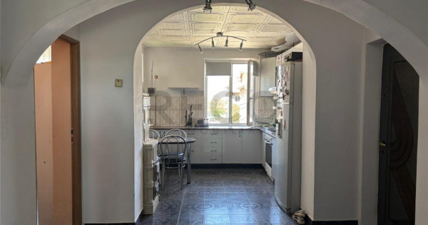 Apartament 3 camere Stei