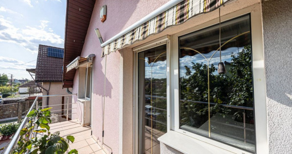 Vilă cu 6 camere &icirc;n zona rezidențială - Poltura
